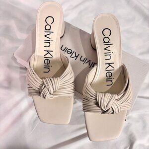 Calvin Klein Beanca Ivory Pleated Block Heel Sandals Size 9.5